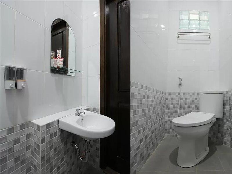 Oyo 572 Omah Gedongkuning Syariah Homestay Джокьякарта Экстерьер фото