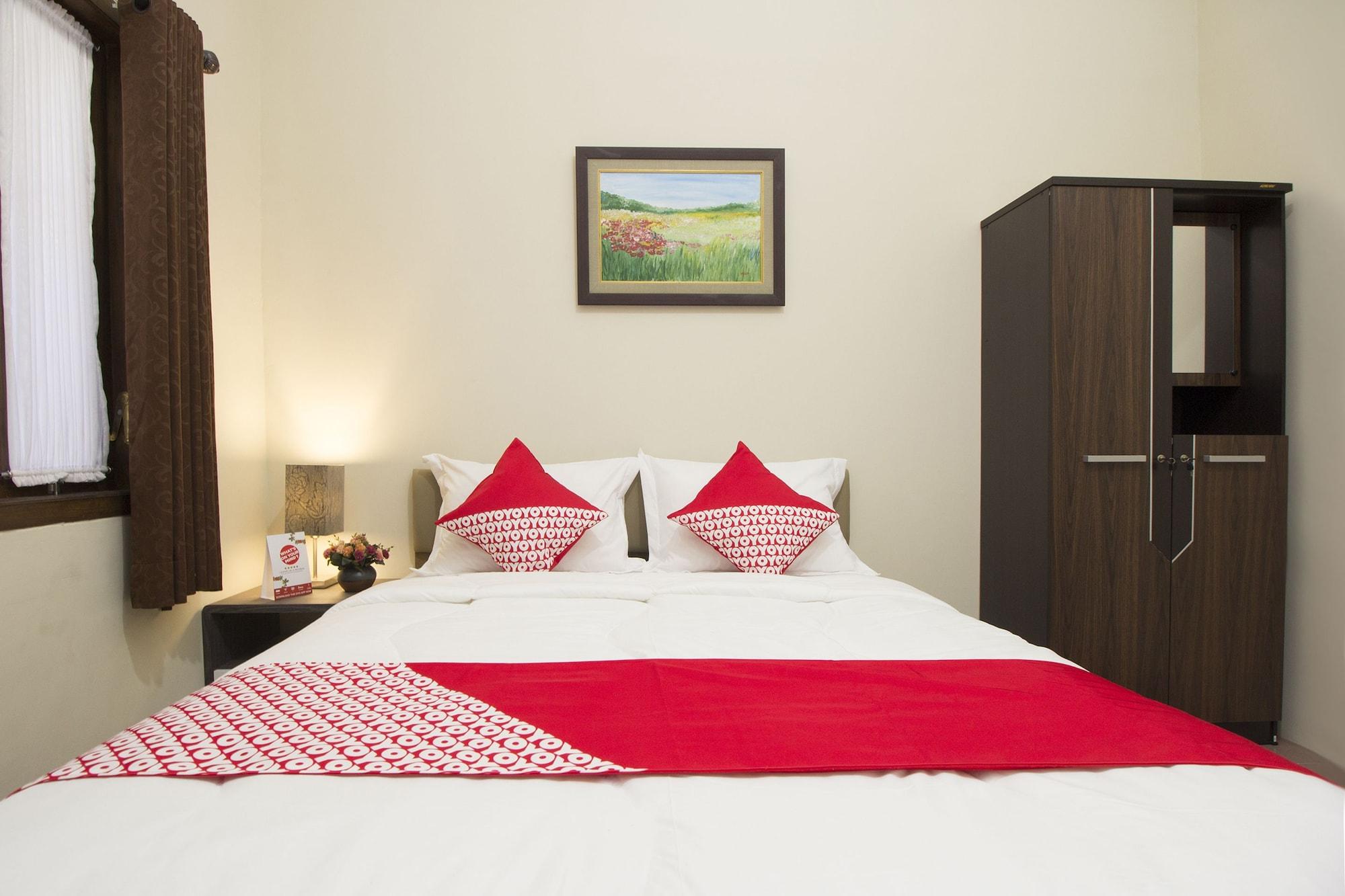 Oyo 572 Omah Gedongkuning Syariah Homestay Джокьякарта Экстерьер фото