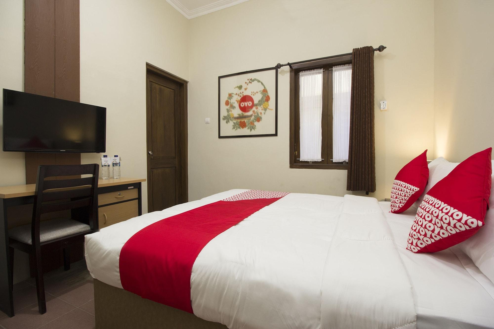Oyo 572 Omah Gedongkuning Syariah Homestay Джокьякарта Экстерьер фото
